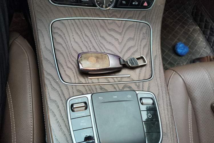 Used Mercedes-Benz E-Class 2020 Facelift E 300 L Stylish Edition Vehicle Key