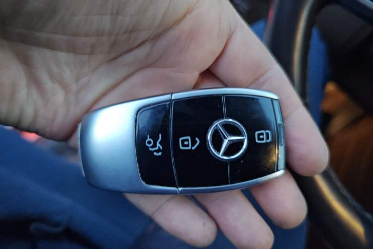 Used Mercedes-Benz E-Class 2020 Facelift E 300 L Stylish Edition Vehicle Key