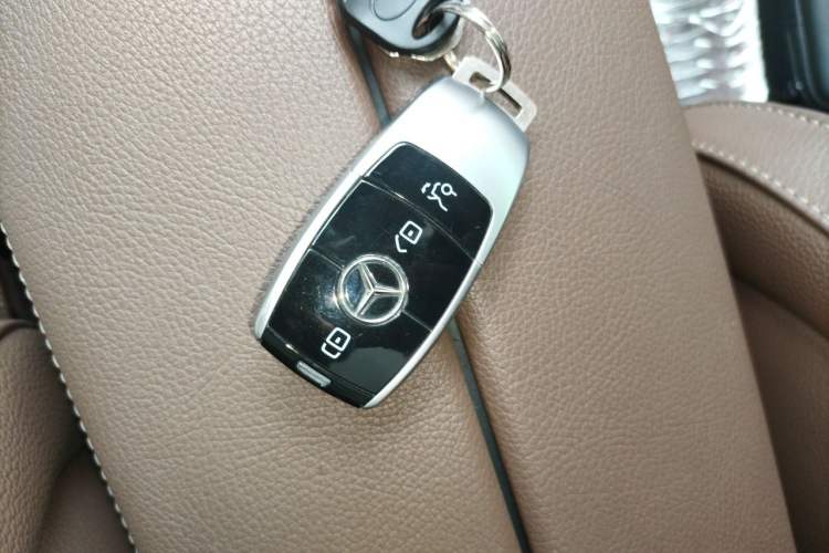 Used Mercedes-Benz E-Class 2020 Restyled E 300 L Exclusive Edition Vehicle Key