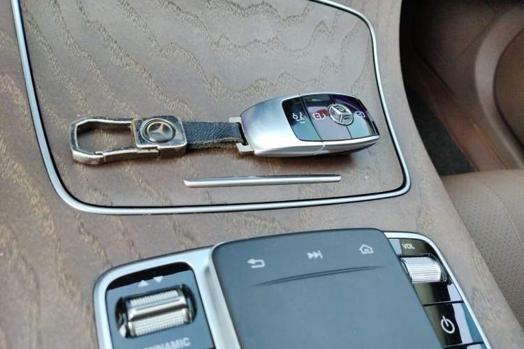 Used Mercedes-Benz E-Class 2020 Facelift E 300 L Stylish Edition Vehicle Key