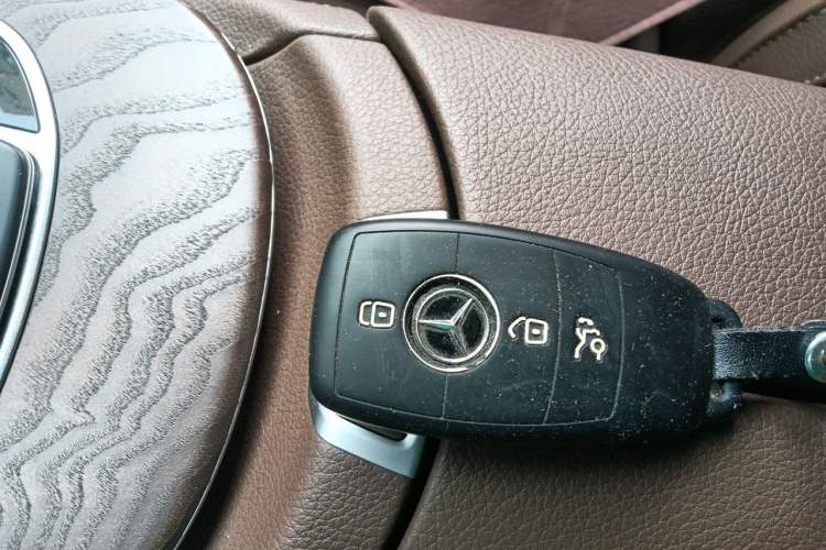 Used Mercedes-Benz E-Class 2020 Restyled E 300 L Exclusive Edition Vehicle Key