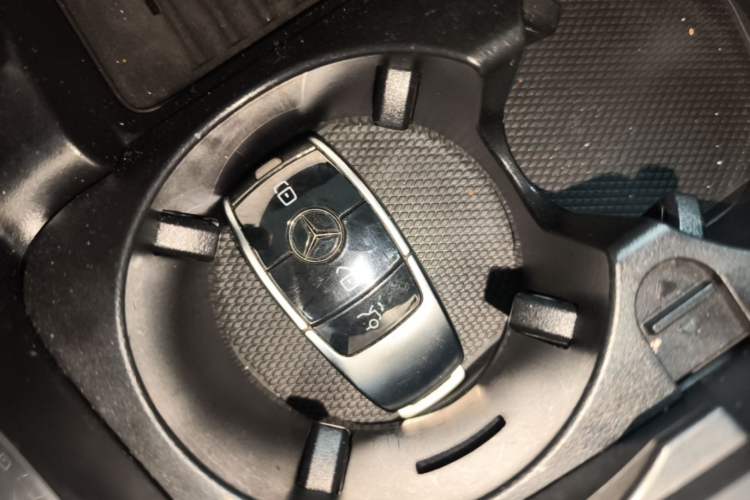 Used Mercedes-Benz E-Class 2020 Restyled E 300 L Exclusive Edition Vehicle Key