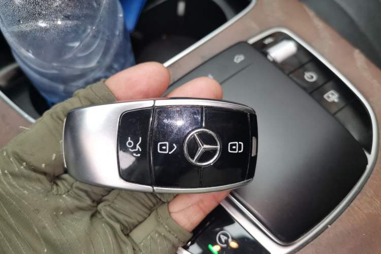 Used Mercedes-Benz E-Class 2020 Restyled E 300 L Exclusive Edition Vehicle Key