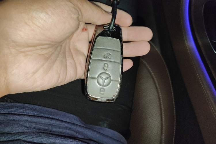 Used Mercedes-Benz E-Class 2020 Restyled E 300 L Exclusive Edition Vehicle Key