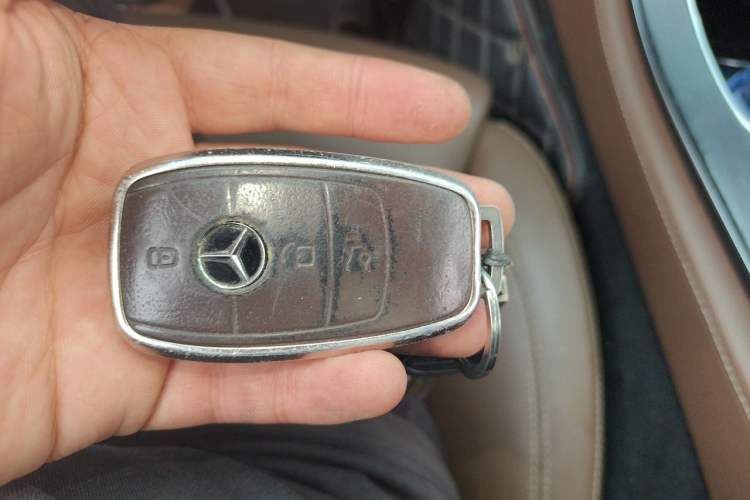 Used Mercedes-Benz E-Class 2020 Facelift E 260 L Sport Edition Vehicle Key
