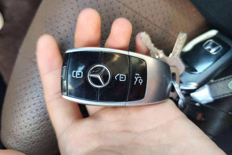 Used Mercedes-Benz E-Class 2020 E 260 L 4MATIC Vehicle Key