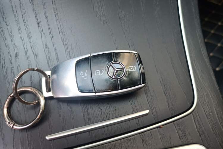 Used Mercedes-Benz E-Class 2020 E 300 L Sport Luxury Edition Vehicle Key