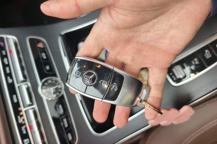 Used Mercedes-Benz E-Class 2020 E 300 L Sporty and Stylish Model Vehicle Key