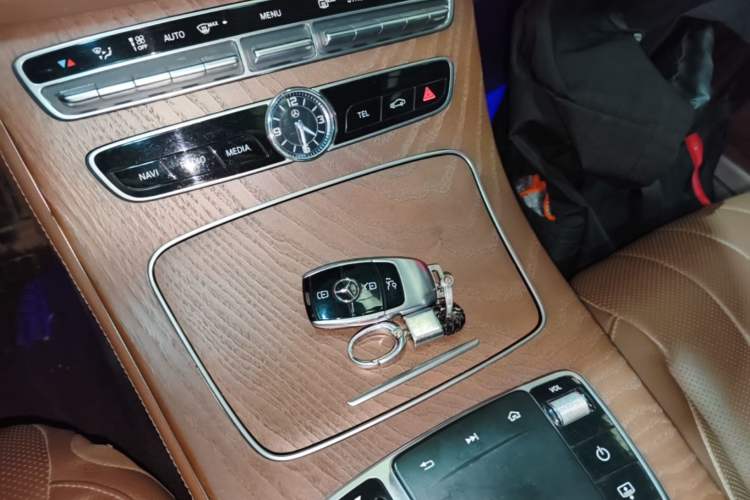 Used Mercedes-Benz E-Class 2020 Restyled E 300 L Exclusive Edition Vehicle Key