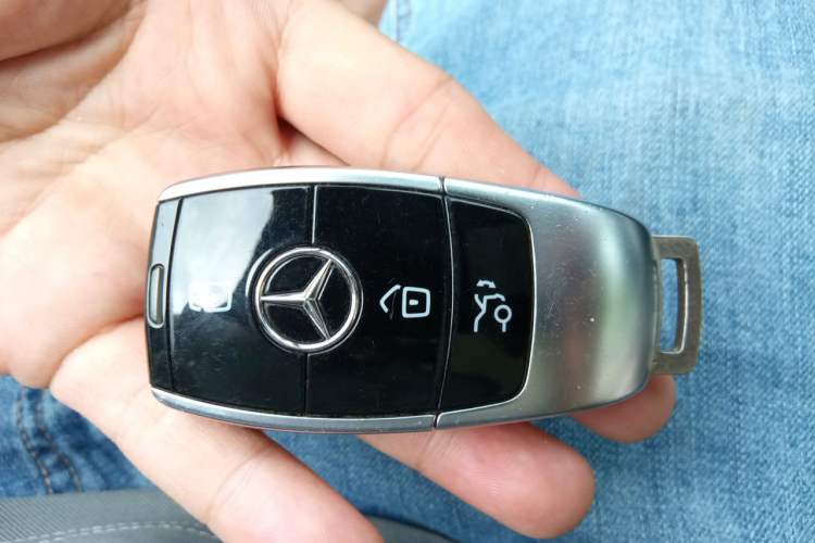 Used Mercedes-Benz E-Class 2020 Restyled E 300 L Exclusive Edition Vehicle Key