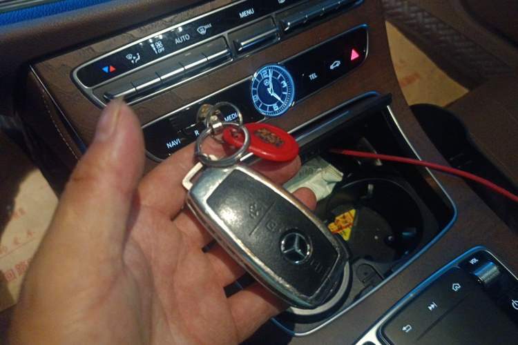 Used Mercedes-Benz E-Class 2020 Facelift E 260 L Vehicle Key