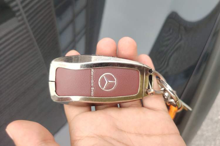 Used Mercedes-Benz E-Class 2020 Facelift E 300 L Stylish Edition Vehicle Key