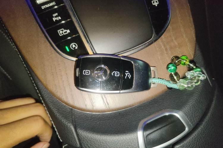 Used Mercedes-Benz E-Class 2020 Restyled E 300 L Exclusive Edition Vehicle Key