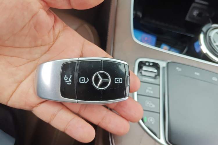 Used Mercedes-Benz E-Class 2020 Facelift E 300 L Stylish Edition Vehicle Key