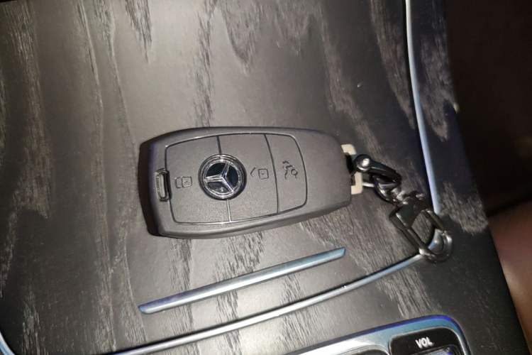 Used Mercedes-Benz E-Class 2020 Facelift E 260 L Sport Edition Vehicle Key
