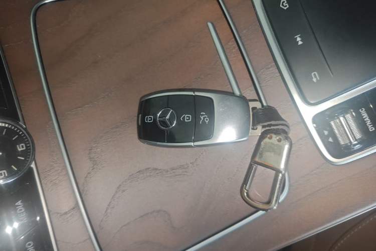 Used Mercedes-Benz E-Class 2020 Restyled E 300 L Exclusive Edition Vehicle Key
