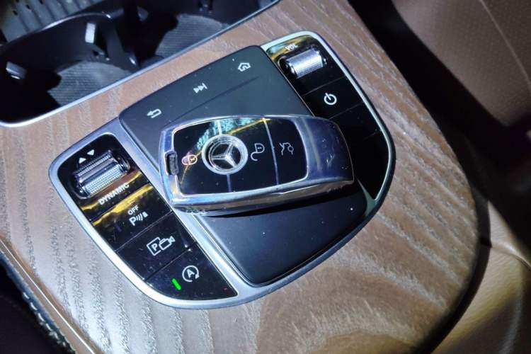 Used Mercedes-Benz E-Class 2020 E 260 L Vehicle Key