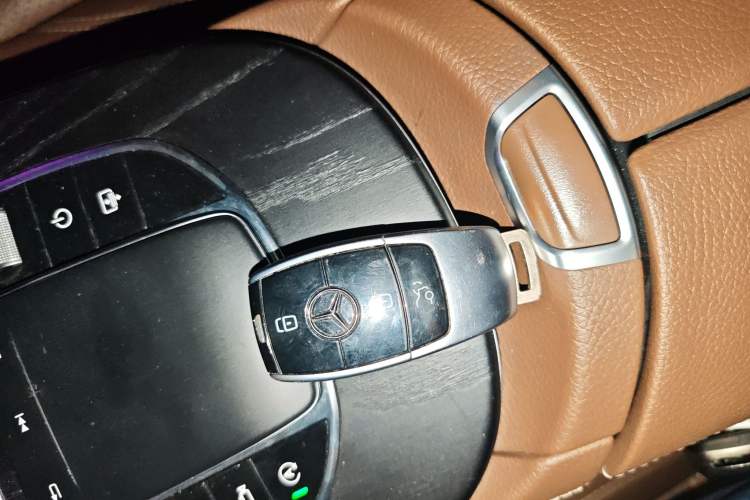 Used Mercedes-Benz E-Class 2020 Restyled E 300 L Sport Exclusive Edition Vehicle Key