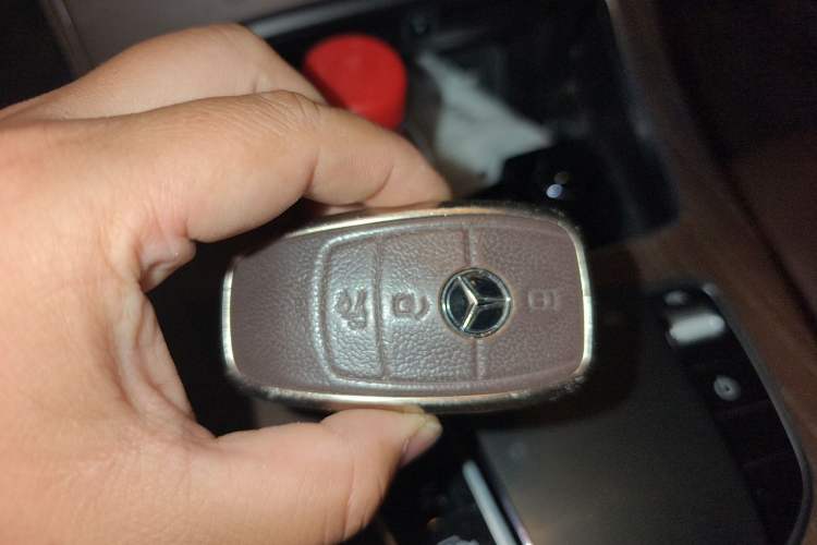 Used Mercedes-Benz E-Class 2020 Facelift E 300 L Stylish Edition Vehicle Key