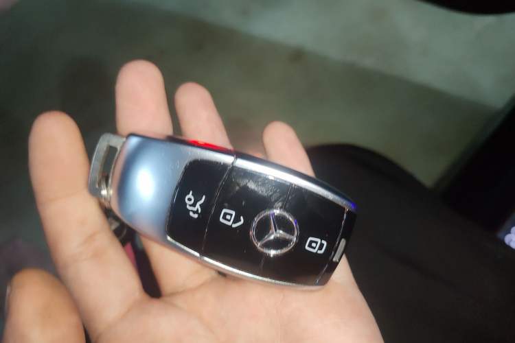Used Mercedes-Benz E-Class 2020 E 300 Sport Edition Vehicle Key
