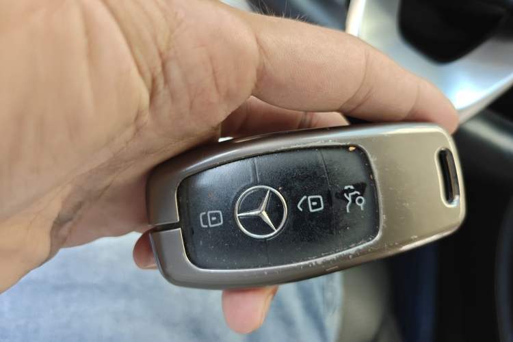 Used Mercedes-Benz E-Class 2020 Restyled E 300 L Sporty and Stylish Edition Vehicle Key