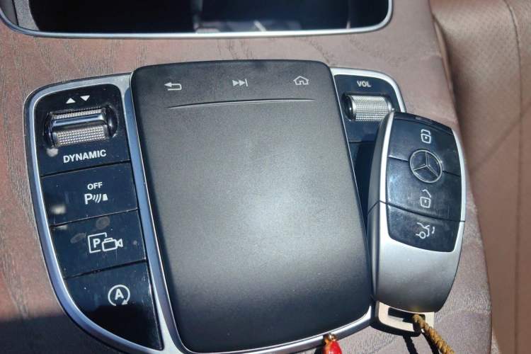 Used Mercedes-Benz E-Class 2020 Facelift E 300 L Stylish Edition Vehicle Key