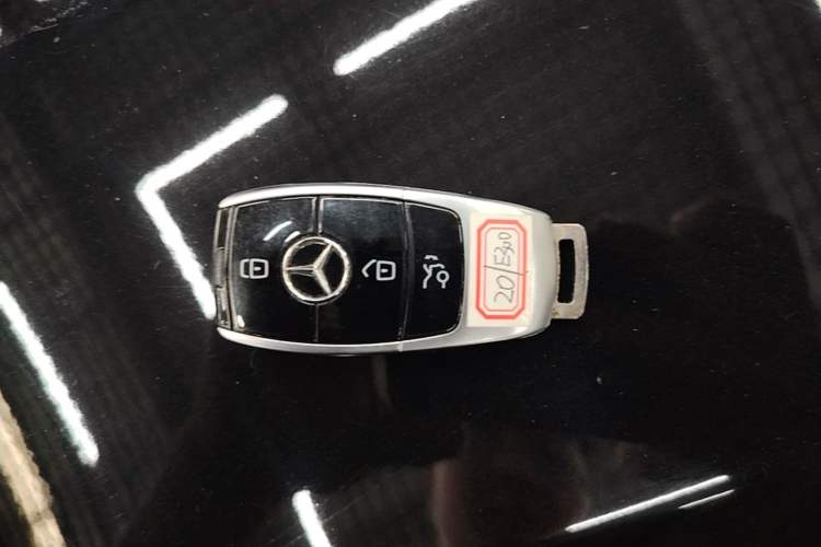Used Mercedes-Benz E-Class 2020 Restyled E 300 L Sport Exclusive Edition Vehicle Key