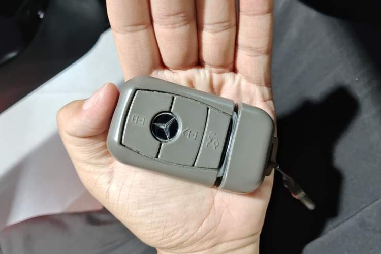 Used Mercedes-Benz E-Class 2020 E 300 L Sporty and Stylish Model Vehicle Key
