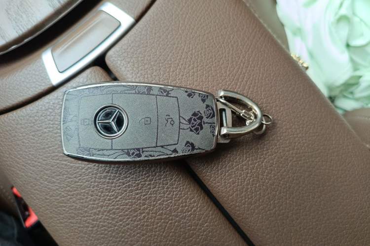 Used Mercedes-Benz E-Class 2020 Facelift E 300 L Stylish Edition Vehicle Key