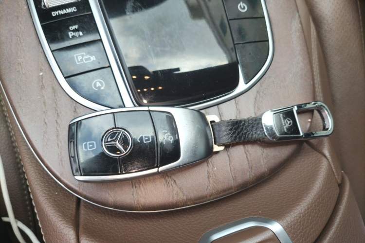 Used Mercedes-Benz E-Class 2020 Restyled E 300 L Exclusive Edition Vehicle Key