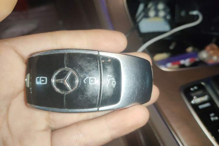 Used Mercedes-Benz E-Class 2020 Restyled E 300 L Exclusive Edition Vehicle Key