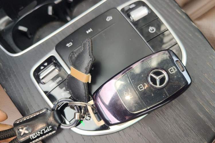 Used Mercedes-Benz E-Class 2020 Facelift E 260 L Sport Edition Vehicle Key