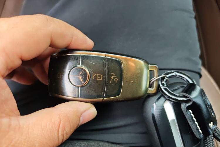 Used Mercedes-Benz E-Class 2020 Restyled E 300 L Exclusive Edition Vehicle Key