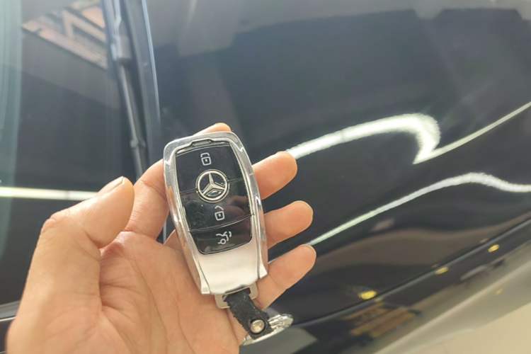 Used Mercedes-Benz E-Class 2020 Restyled E 300 L Sport Exclusive Edition Vehicle Key