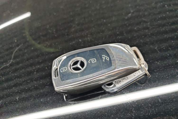 Used Mercedes-Benz E-Class 2020 Restyled E 300 L Sporty and Stylish Edition Vehicle Key