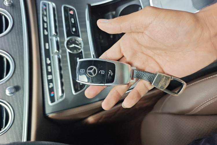 Used Mercedes-Benz E-Class 2020 Restyled E 300 L Sport Exclusive Edition Vehicle Key