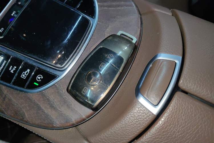 Used Mercedes-Benz E-Class 2020 E 300 L Stylish Model Vehicle Key