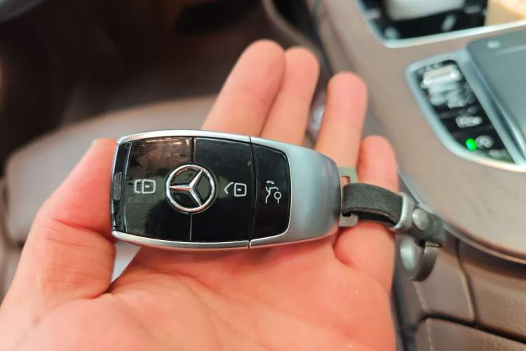 Used Mercedes-Benz E-Class 2020 Facelift E 260 L Vehicle Key
