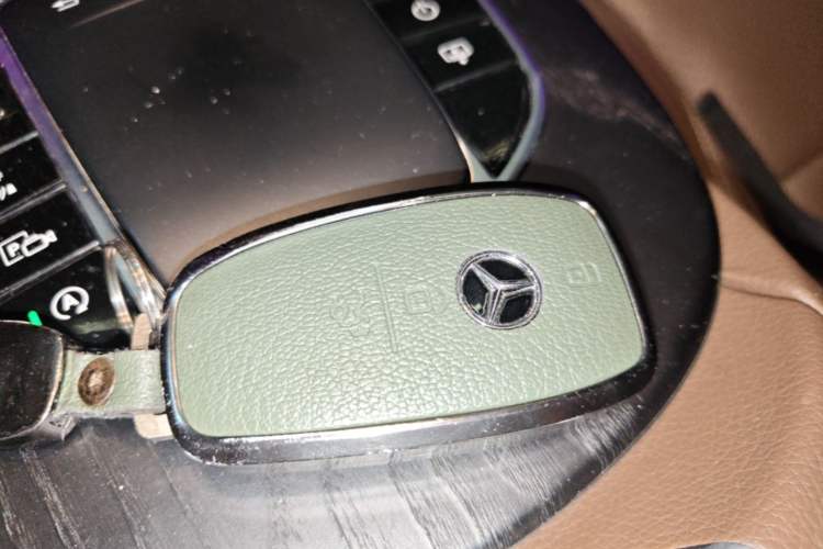 Used Mercedes-Benz E-Class 2020 E 300 L Sport Luxury Edition Vehicle Key
