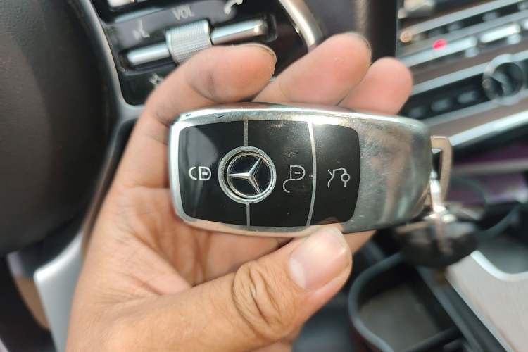 Used Mercedes-Benz E-Class 2020 Facelift E 260 L Vehicle Key