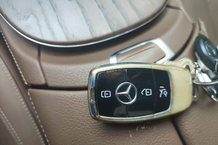 Used Mercedes-Benz E-Class 2020 Restyled E 300 L Exclusive Edition Vehicle Key
