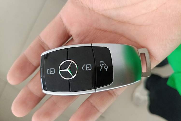 Used Mercedes-Benz E-Class 2020 Restyled E 300 L Exclusive Edition Vehicle Key