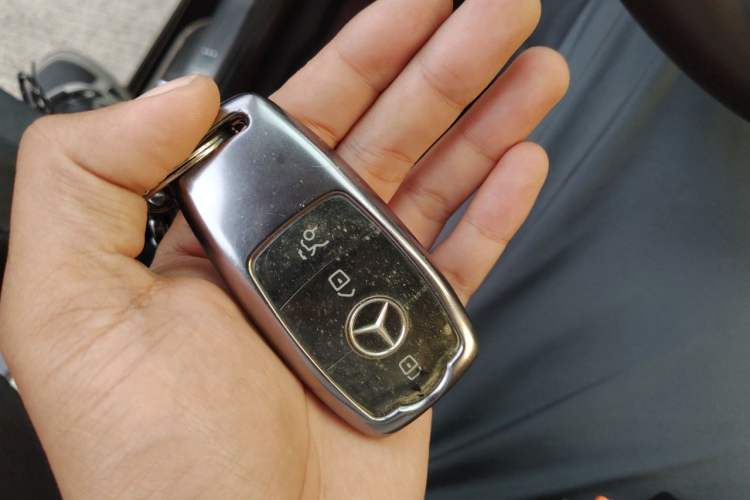 Used Mercedes-Benz E-Class 2020 Facelift E 300 L Stylish Edition Vehicle Key