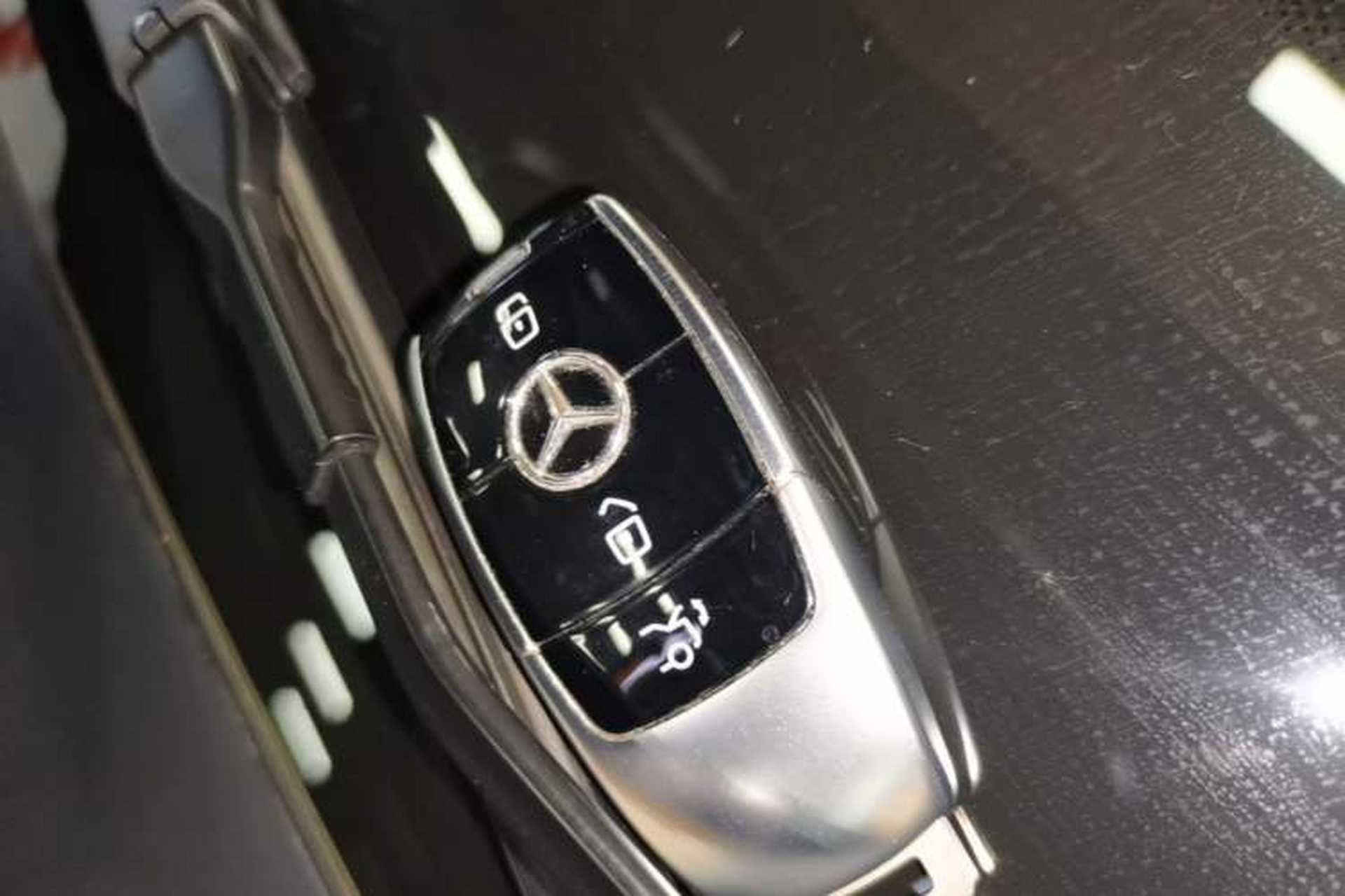 Used Mercedes-Benz E-Class 2020 E 300 L Sport Luxury Edition Vehicle Key