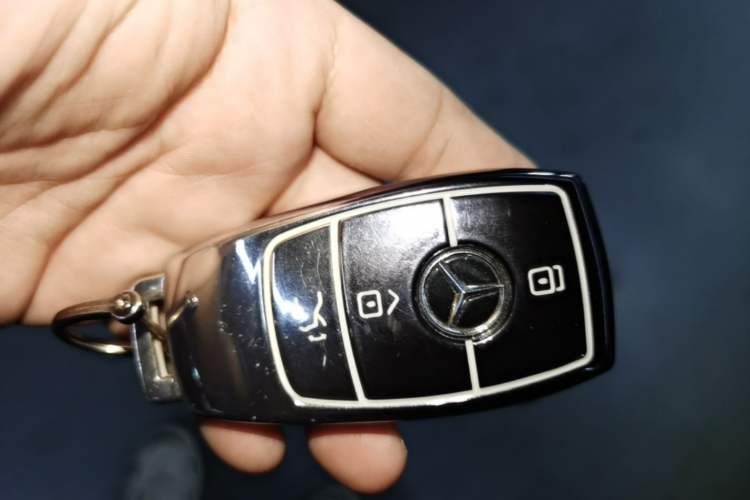 Used Mercedes-Benz E-Class 2020 Restyled E 300 L Sporty and Stylish Edition Vehicle Key