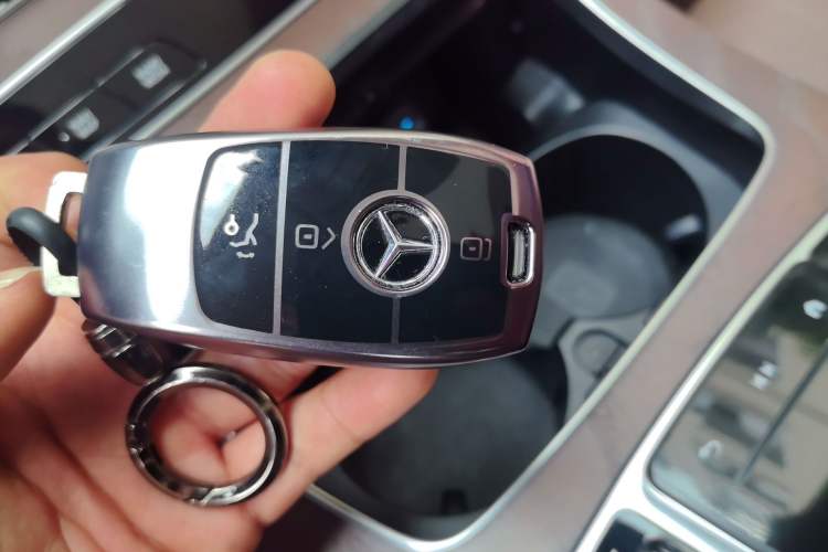 Used Mercedes-Benz E-Class 2020 Facelift E 300 L Stylish Edition Vehicle Key