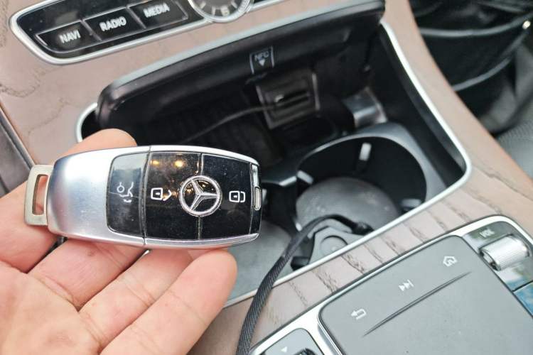 Used Mercedes-Benz E-Class 2020 Restyled E 300 L Exclusive Edition Vehicle Key