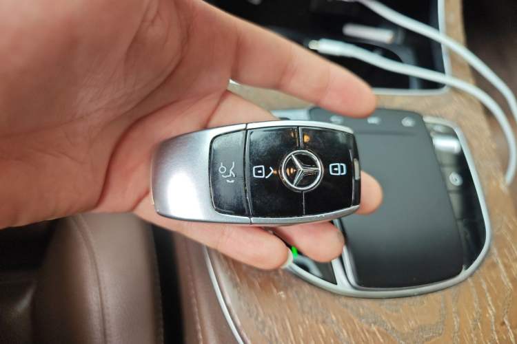 Used Mercedes-Benz E-Class 2020 E 260 L Vehicle Key