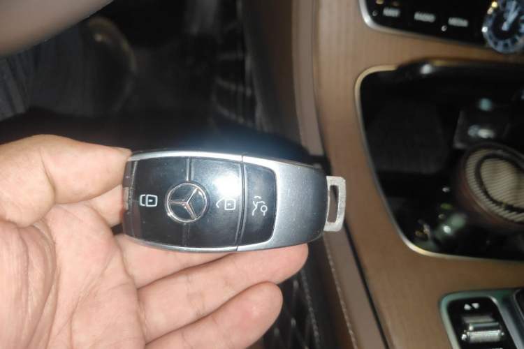 Used Mercedes-Benz E-Class 2020 Restyled E 300 L Exclusive Edition Vehicle Key