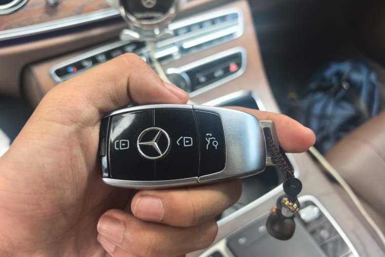 Used Mercedes-Benz E-Class 2020 Facelift E 260 L Vehicle Key
